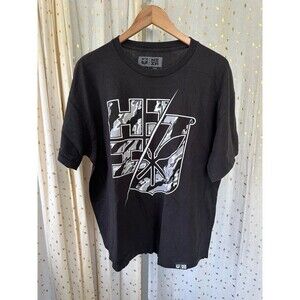 Hawaii's Finest Hawaiian Polynesian Inspired  Iune 2023 Graphic T-Shirt XL